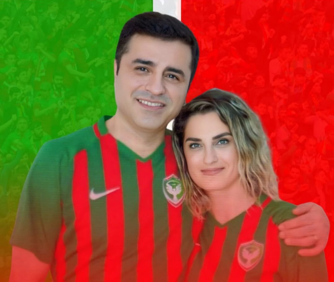 amedspordabugun's tweet photo. Selahattin Demirtaş bugün 52 yaşına girdi.

Bugün bir doğum gününü daha cezaevinde karşılıyor. Ama dışarıdaki milyonlar onun fikirlerini, duruşunu ve umudunu taşımaya devam ediyor.

Rojbuna te pîroz be... https://t.co/lx7VrvEb2c