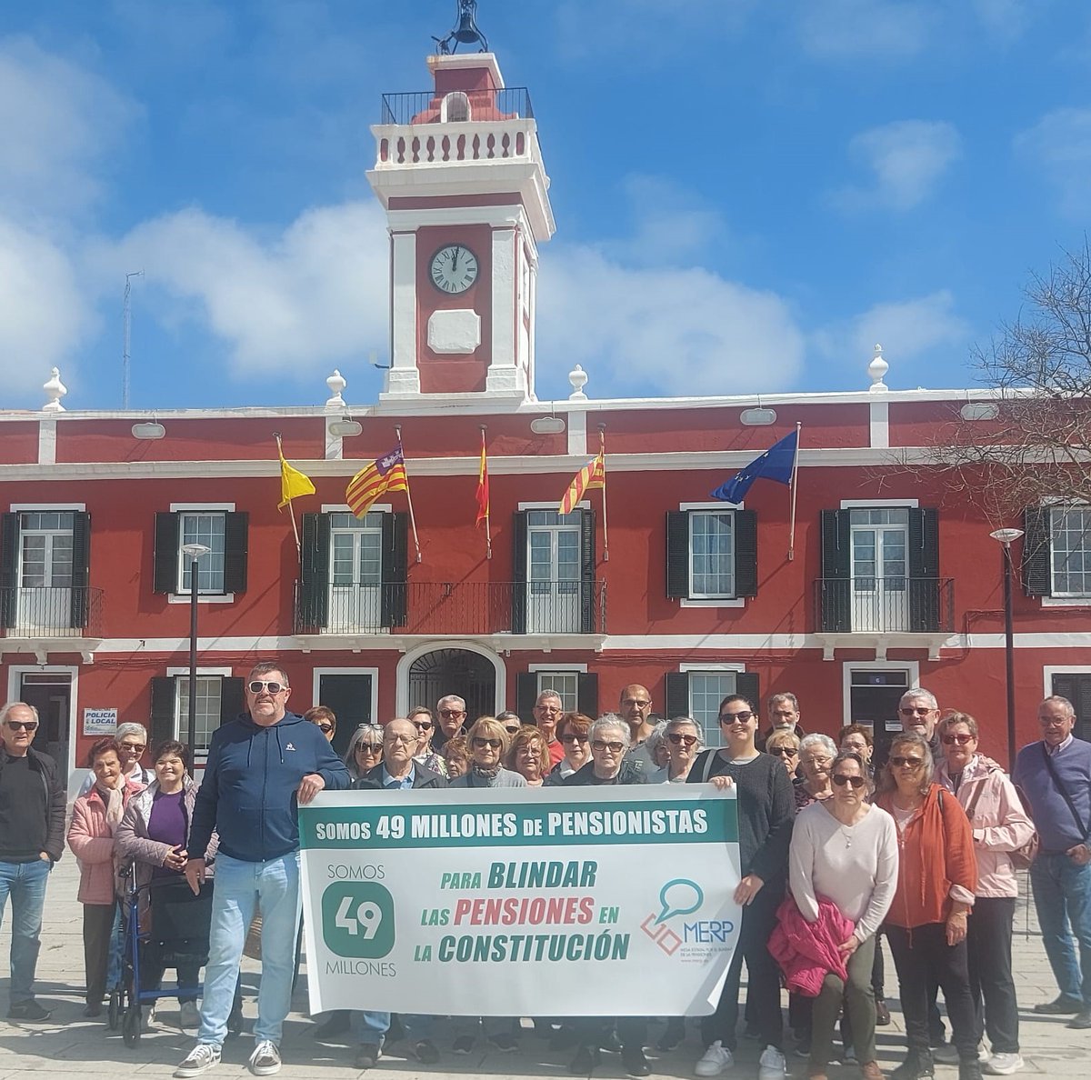 Recortes Cero 👌🏽 (@recortescero) on Twitter photo Cuando hay "turbulencias" económicas, alerta 🚨, las pensiones están en peligro⚠️
Por eso hemos participado con la <a href="/merp_org/">Mesa Estatal por el Blindaje de las Pensiones</a> en la 3ª Jornada Estatal por el #BlindajeDeLasPensiones .
👉Esta vez en 80 lugares 😮
En ciudades 🌆 y en pequeños - pero importantes - pueblos 🏠 💪
🧵👇 Cuando hay "turbulencias" económicas, alerta 🚨, las pensiones están en peligro⚠️
Por eso hemos participado con la <a href="/merp_org/">Mesa Estatal por el Blindaje de las Pensiones</a> en la 3ª Jornada Estatal por el #BlindajeDeLasPensiones .
👉Esta vez en 80 lugares 😮
En ciudades 🌆 y en pequeños - pero importantes - pueblos 🏠 💪
🧵👇
