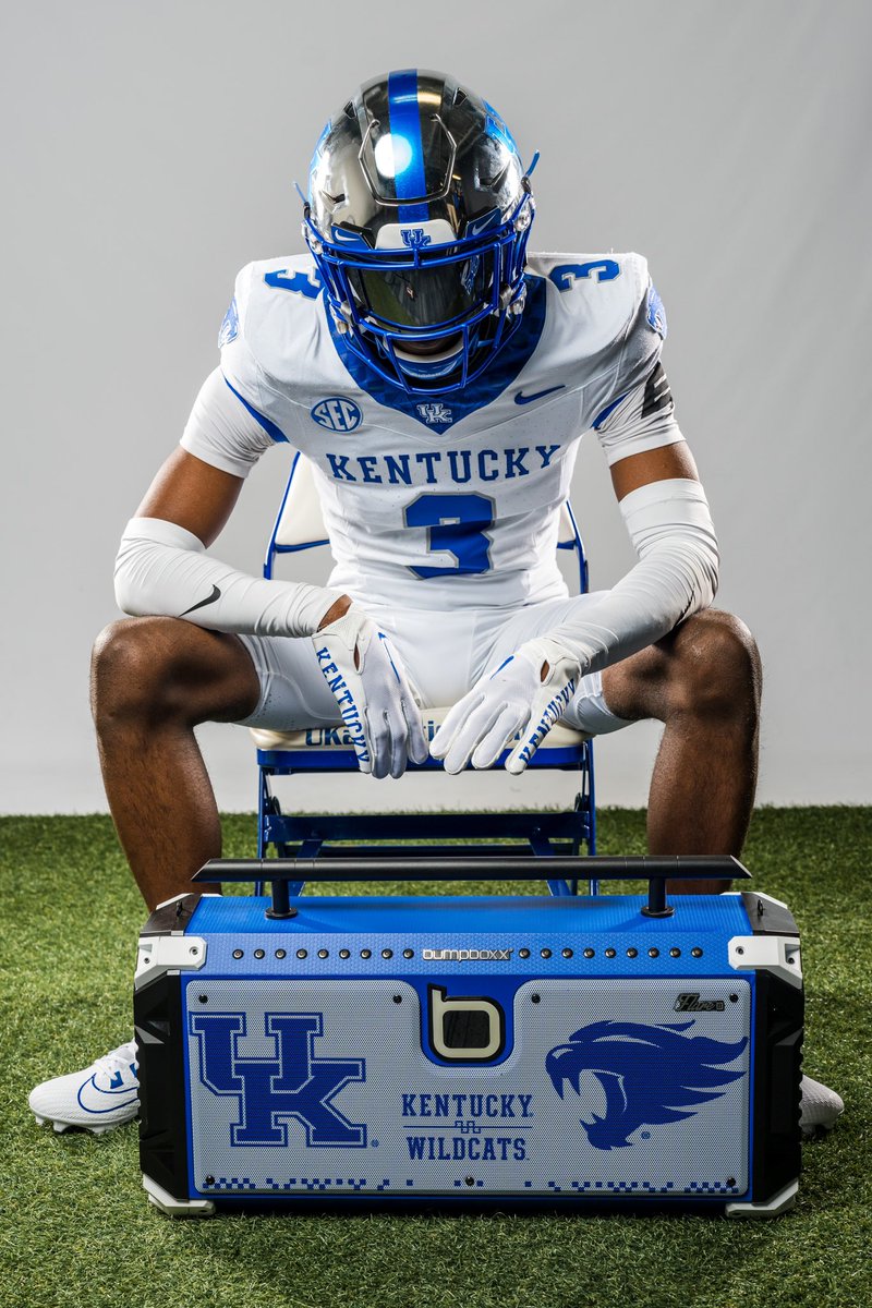 AᴍᴀʀɪEᴀʀʟᴇʏ✞ (@amariearley2027) on Twitter photo I will be visiting The University Of Kentucky Friday April 11th #GoWildcats🔵⚪️
<a href="/CoachBerry3211/">Anthony Berry</a> I will be visiting The University Of Kentucky Friday April 11th #GoWildcats🔵⚪️
<a href="/CoachBerry3211/">Anthony Berry</a>