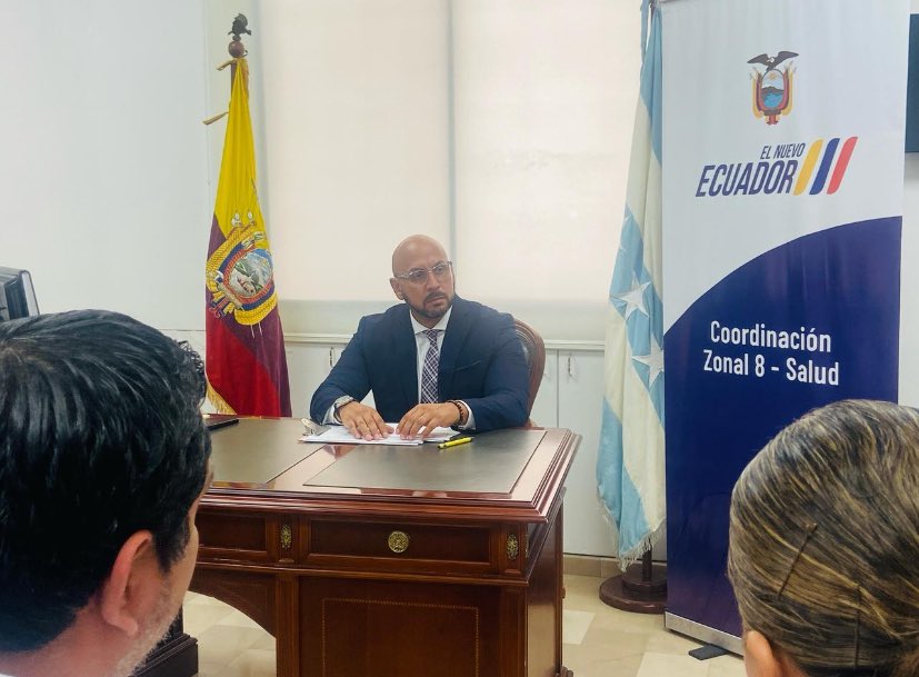Salud_Guayas's tweet photo. #Hoy I El coordinador Zonal, Fernando Ojeda, mantuvo una reunión de trabajo con directores distritales y gerentes de hospitales, para conocer de primera mano sus necesidades y fortalecer la gestión territorial del sistema de salud. https://t.co/gaYlyIAjuK