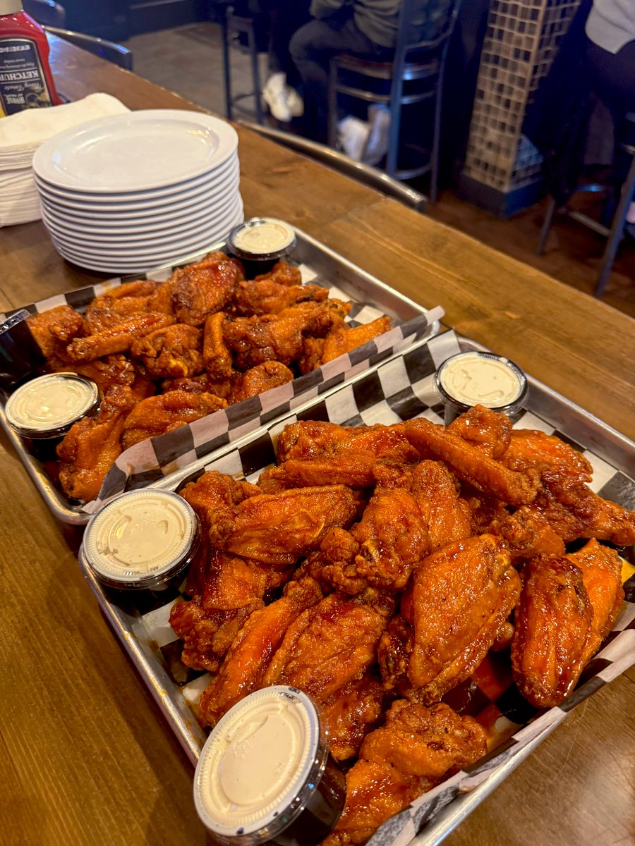 you know the drill 

$1 wings every Wednesday (dine-in only)