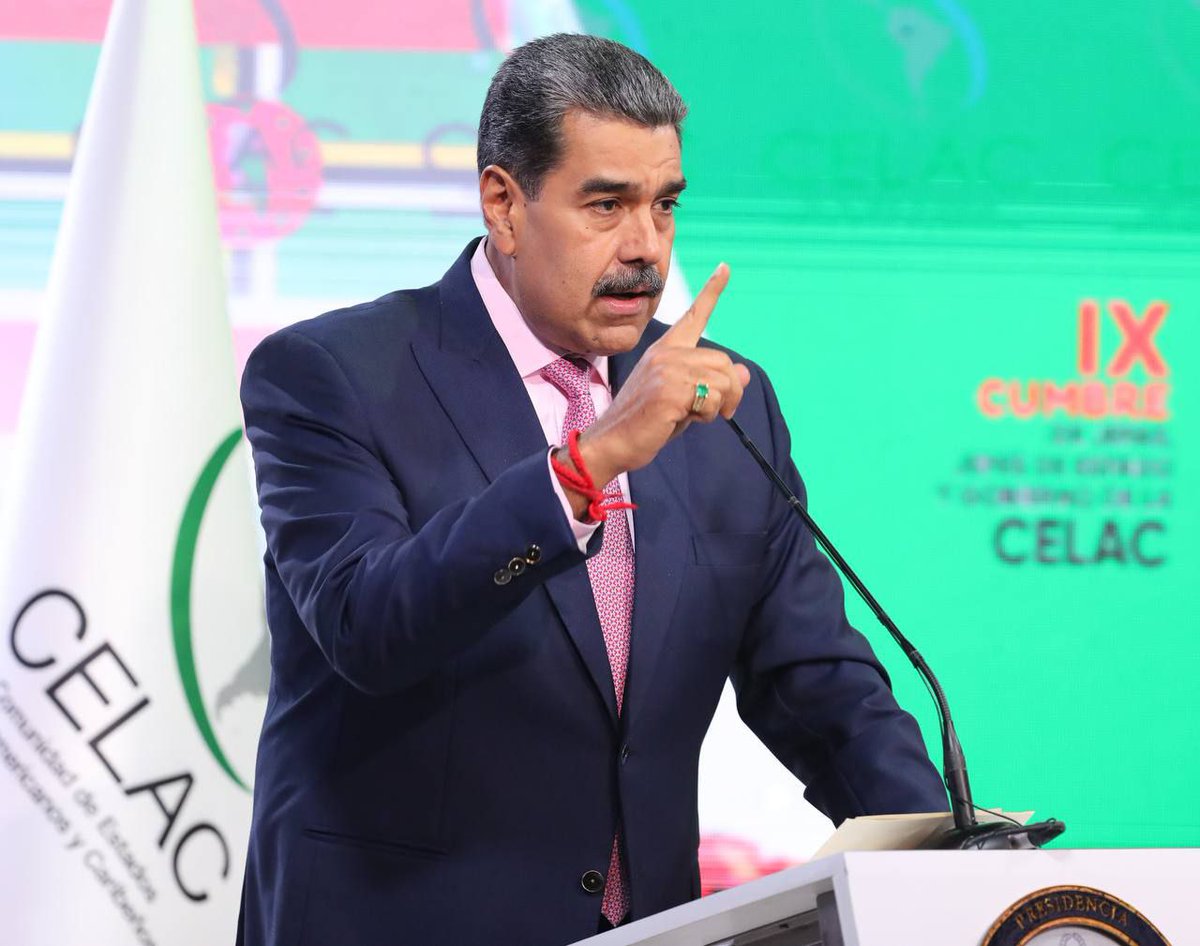 Presidente de Venezuela, Nicolás Maduro, en su participación en la IX Cumbre de la Celac:

"Hoy la ofensiva nos obliga a plantear un despertar colectivo en las conciencias de los pueblos y de los gobiernos que amamos nuestra soberanía y autodeterminación."

#ÚLTIMAHORA #9Abr