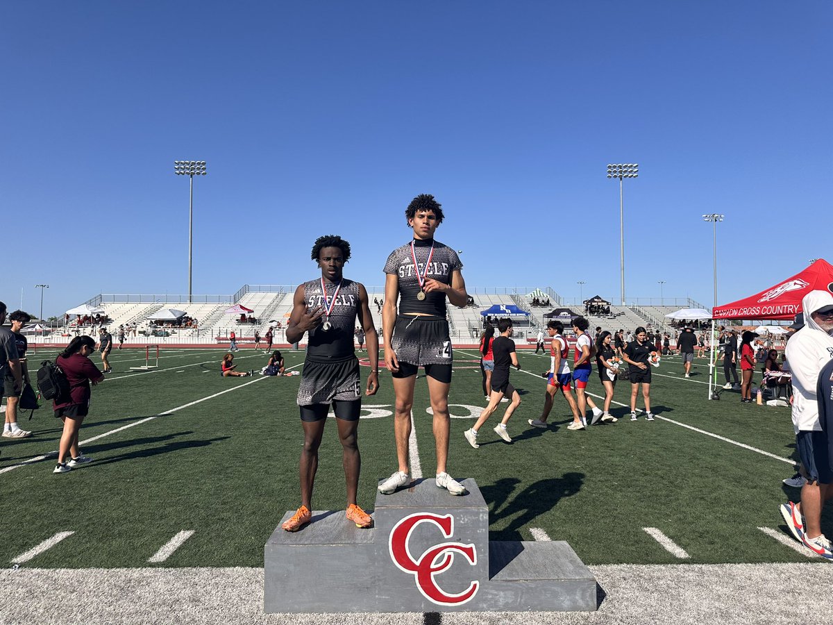 400 meter qualifiers ! These two battle it out!! Keep pushing each other knights ⚔️⚔️ ⚔️!!! <a href="/MaverickJ2026/">Maverick grinage James</a> <a href="/IsraelWray/">Israel Wray</a> 

<a href="/Coach_Lehnhoff/">Coach Scott Lehnhoff</a> <a href="/LinthicumJustin/">Justin Linthicum</a> <a href="/SK_Athletic/">SteeleKnightsAthletics</a>