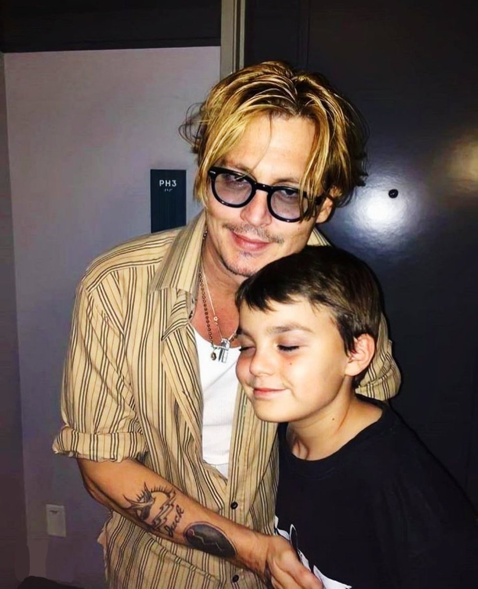 happy 23rd birthday April 9 2025 👏🏻🥳🎂 to our lovely boy Jacky ✨🥹❤️‍🩹 

Yo hear me out the fact that Jack is only 3 years older than me that's just insane 😂 

#johnnydepp #jackdepp #johnnydeppandjackdepp #johnnydeppkeepswinning #deppheads #birthday #birthdayboy