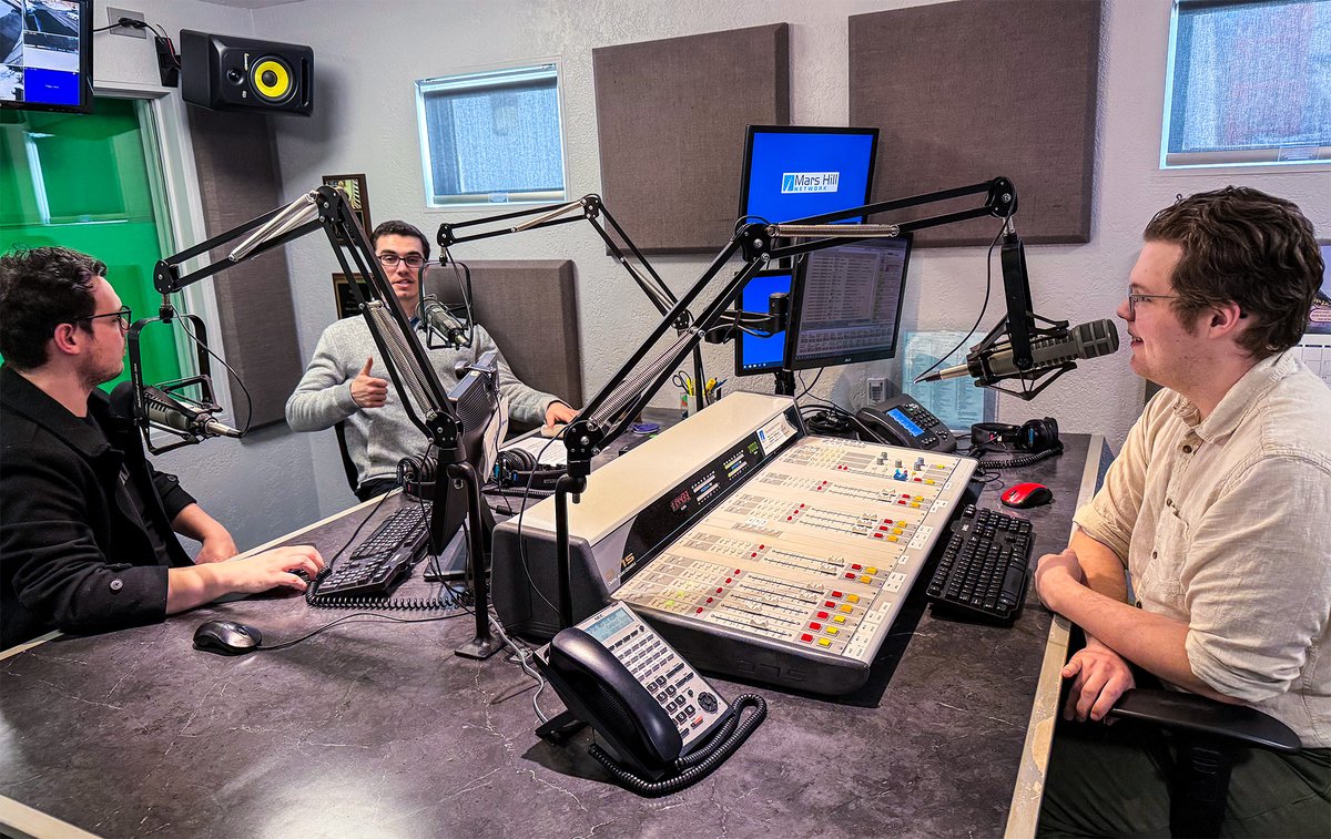 marshillnetwork's tweet photo. Recently, we had our 1st guest on the video version of MhAX Impact!  David Giordano, a campus minister at OCC with @intervarsityusa, comes on the podcast to talk about what it's like starting a Christian ministry on a campus w/no ministry presence &amp; gives practical advice on.. https://t.co/pAq7SSflcT