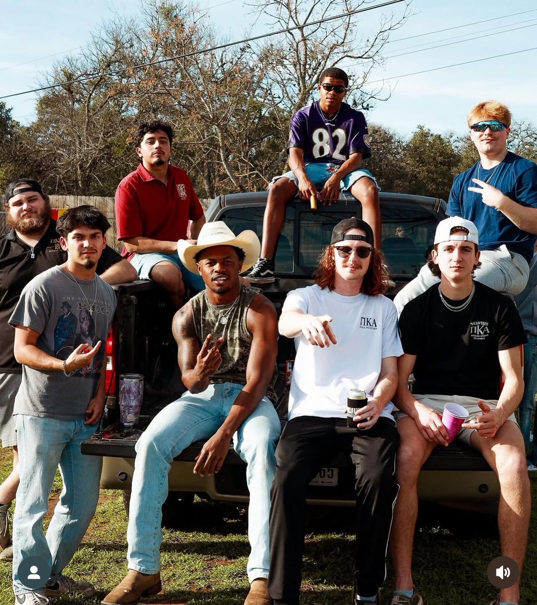 lilblinker's tweet photo. Wtm? #squad https://t.co/ykQQclsYoi