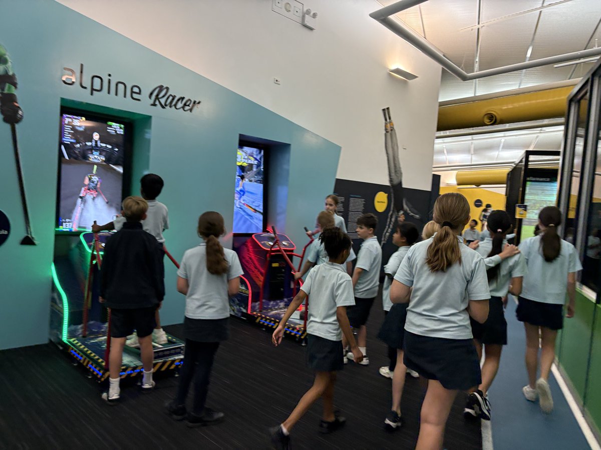 mosmanpublic's tweet photo. Had a great time at the AIS! #bus2 #mosmanpublic https://t.co/DMvhFHN2BX