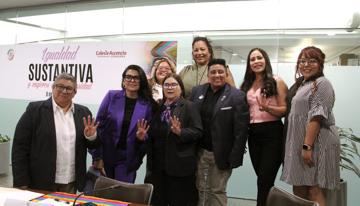 DeliaEnriqueza's tweet photo. "Las mujeres que luchan se encuentran" 💜Ayer, en el Foro de Igualdad Sustantiva en el Senado, comprobamos una verdad poderosa: ¡Las que peleamos por justicia estamos en la misma trinchera!
#MujeresTransformando #4T #IgualdadSustantiva https://t.co/upXQXOqFnM