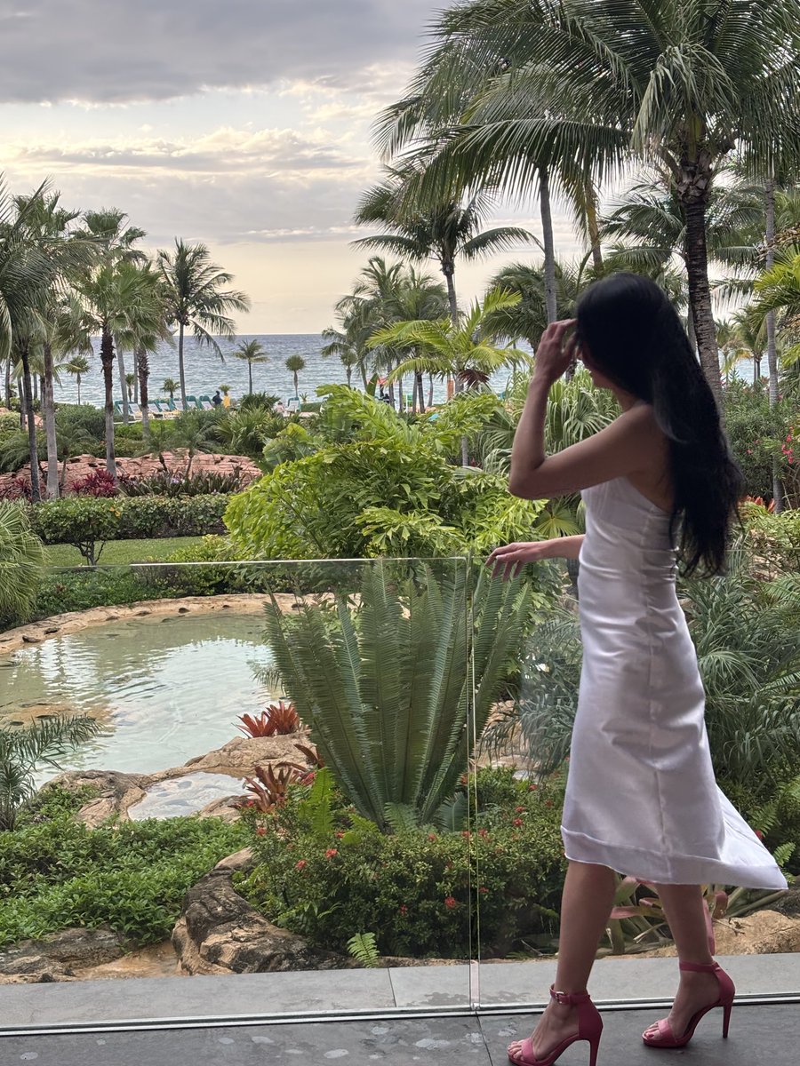 Living my best life!
#gratitude #goals #hygge #nature #bahamas #atlantis #passiveincome