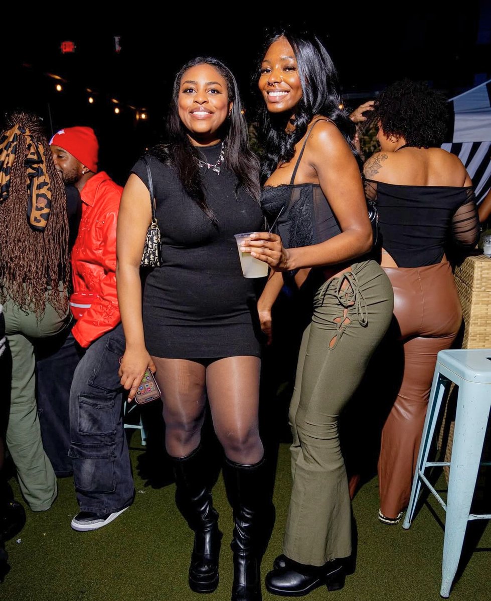 We don’t do boring nights. 😏 Cocktails flowing, music bumpin’, games on deck—THRōW Social DC is where the fun lives. Let’s get into it! 

#ThrowSocialDC #ThrowSocial #DestinationDC #Only1DC #ThingsToDoInDC #DCBars #WashingtonDC #DMV #DCLife #GNO