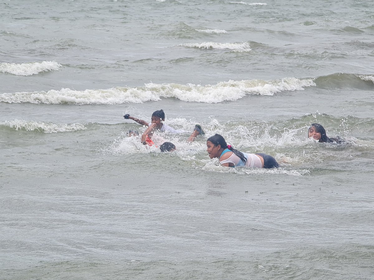 AlcRivas29's tweet photo. 📷📷La mañana de hoy, el Buen Gobierno Sandinista, a través de la Alcaldía de Rivas, llevó a cabo una animada competencia de natación en la Playa La Virgen, contando con la participación entusiasta de niños y jóvenes del municipio. #2025AvanzandoEnRevolución https://t.co/DvMERGPIb9