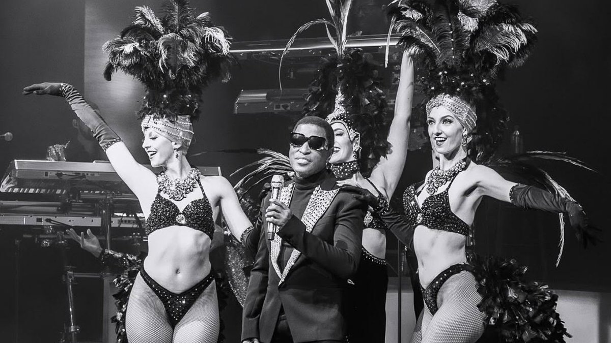 Babyface (@babyface) on Twitter photo One more month until we are back in Las Vegas at the <a href="/Palms/">Palms Casino Resort</a> and I cannot wait! 😎 Counting down the days until we are back in Sin City singing, dancing and laughing together. Will I see you there? I hope so! 🕺🏽💃🏽✨
📸: <a href="/acerophotos/">Anthony Acero</a> One more month until we are back in Las Vegas at the <a href="/Palms/">Palms Casino Resort</a> and I cannot wait! 😎 Counting down the days until we are back in Sin City singing, dancing and laughing together. Will I see you there? I hope so! 🕺🏽💃🏽✨
📸: <a href="/acerophotos/">Anthony Acero</a>