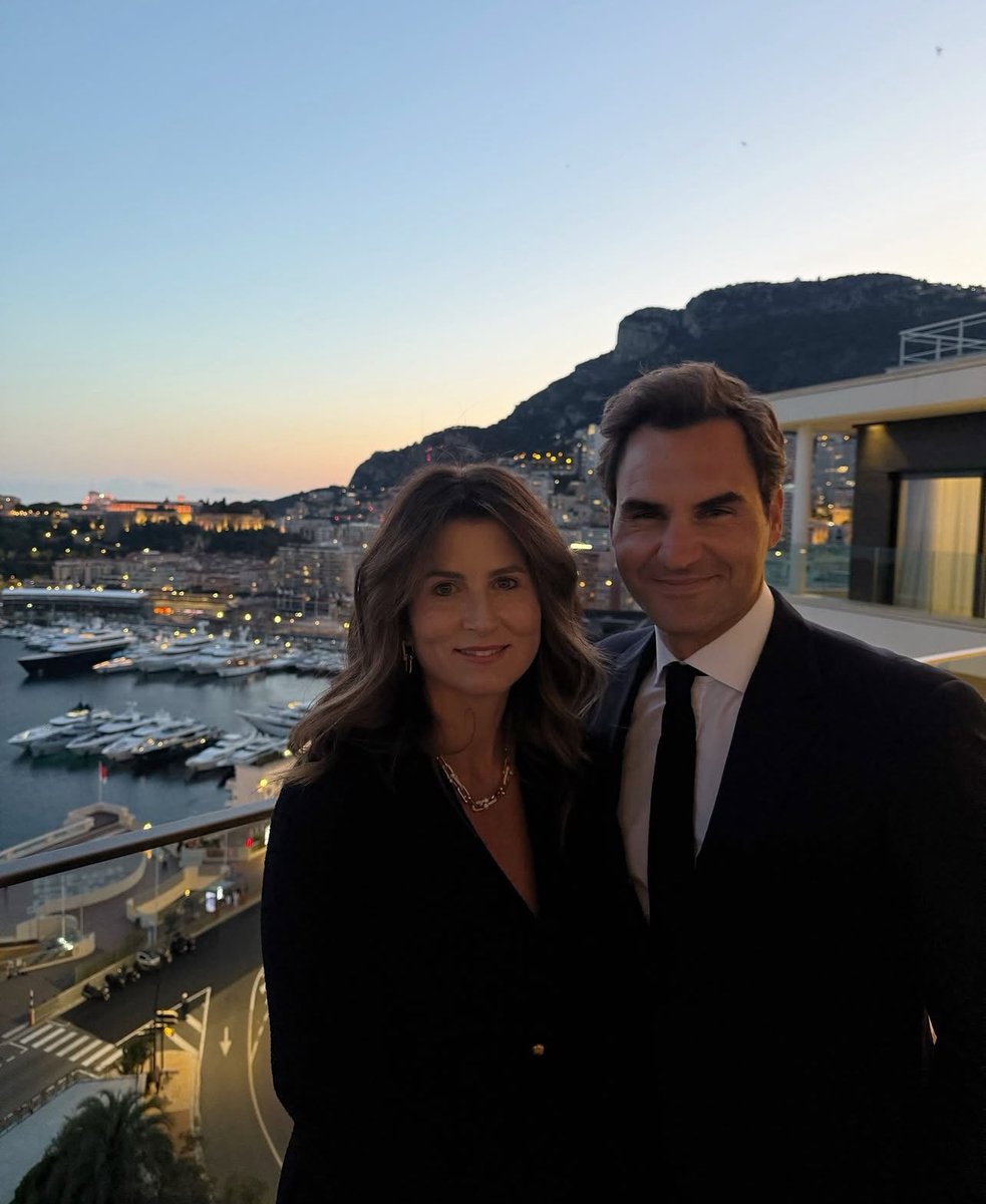 Roger Federer Live tweet media