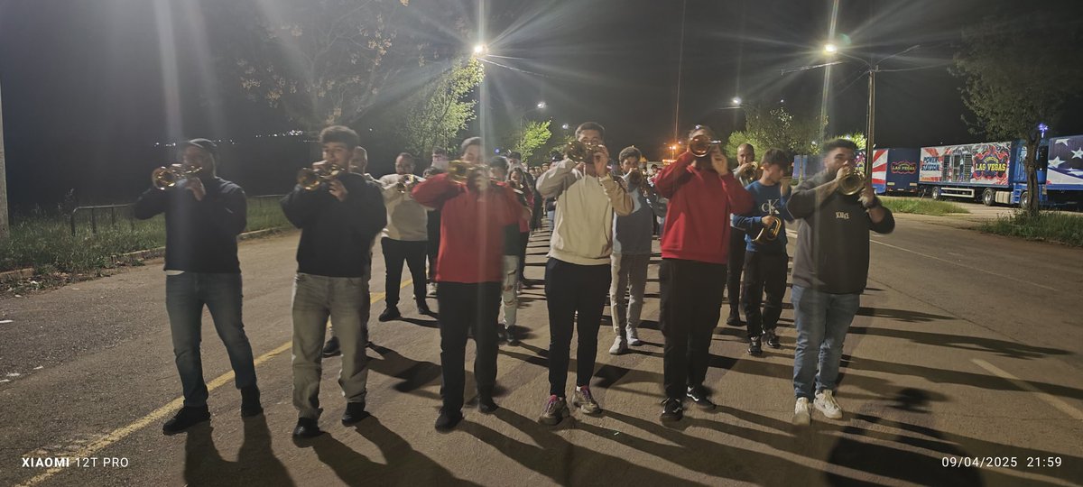 humilladerocc's tweet photo. En la noche de hoy, hemos tenido el último ensayo antes de Semana Santa, con nuestra dirección musical para perfilar todo el repertorio antes de nuestra Semana Grande.

#soneshumilladero 
#direccionmusical 
#ultimoensayo 
#humilladerocaceres https://t.co/FHZdjDh9EB