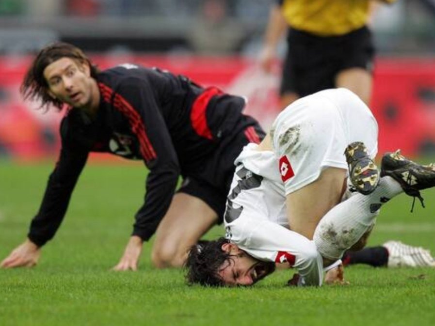 generation_dsf's tweet photo. "Er ist für uns ein Spieler, ob er startet oder reinkommt, der dem Gegner eine gewisse #Unberechenbarkeit gibt. Mit seinem Profil kann er dem Gegner #wehtun" 🔴⚪🤕 https://t.co/E6Dfrwqm6l