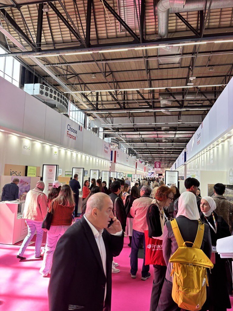 BFrance_Japan's tweet image. #incosGlobal 化粧品原料の世界最大級の展示会イン・コスメティクス・グローバル 本日4/10最終日🇫🇷 @businessfrance が出展するフランスパビリオンでは連日多くのお客様で賑わっています✨ #Incosmetics