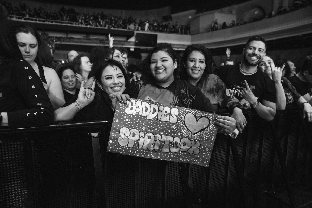 thiswildbemis's tweet photo. Orlando, FL | Sold Out show at Hard Rock Live with @spiritboxband 📸 https://t.co/OPePhPicc9