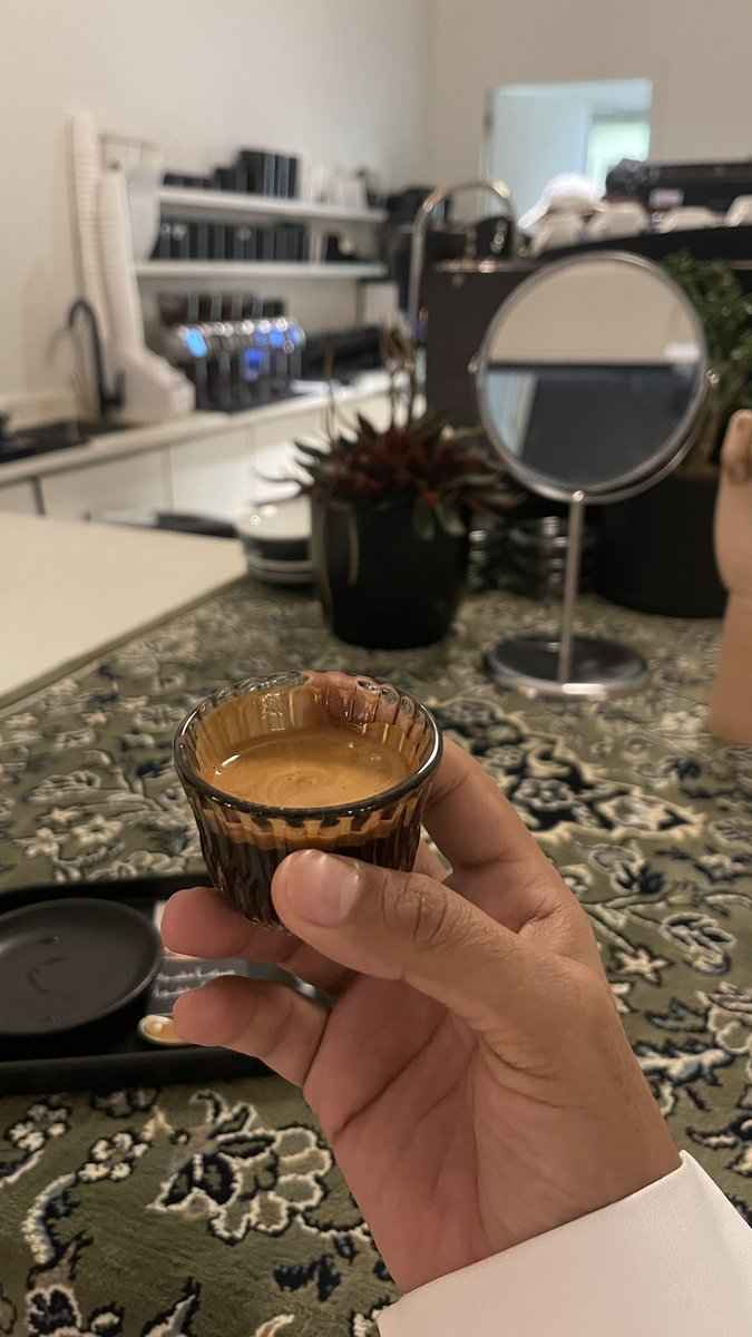 Xl6Tr__'s tweet photo. يا حلو القدر لما يبعدك عن شي ما يستحقك https://t.co/M6S7BhbhZW