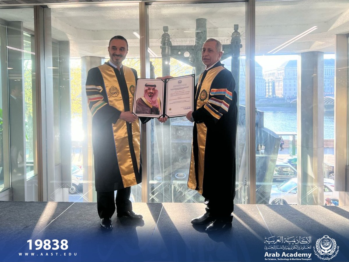 الأكاديمية العربية تمنح صاحب السمو الملكي الأمير خالد بن بندر الدكتوراه الفخرية في العلوم الإنسانية بحضور دولي رفيع المستوي 📜🎓