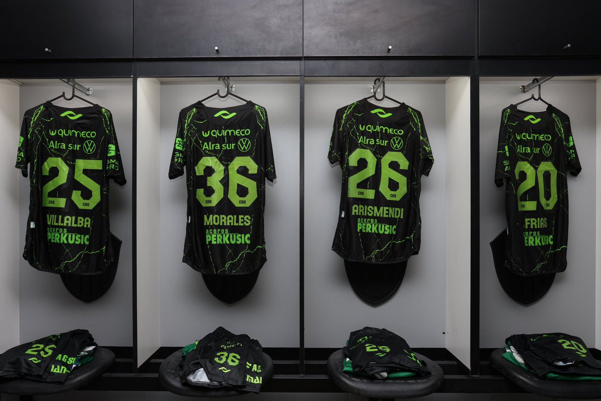 Copa_Argentina's tweet photo. ✅ ¡Vestuario del Verde listo!

💚 @CASarmientoOf 

#CopaArgentinaAXIONenergy 🏆🇦🇷

#NuestraCopa 🙌 https://t.co/aeMTWIDRI5