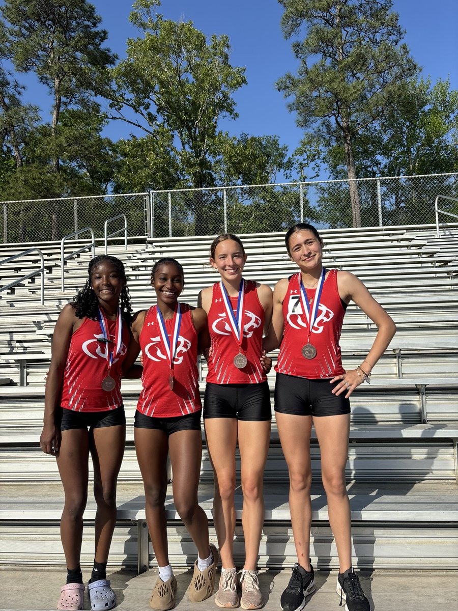 Yet another record bites the dust! Congratulations to the 4x400 for earning a spot at Regionals with a 3rd place finish and a new school record of 3:59.36! These ladies are breaking records and moving full speed ahead. <a href="/CrosbyISD/">Crosby ISD</a> 
<a href="/CoachJoeWillis/">Joe Willis</a> <a href="/CrosbyHigh/">Crosby High School</a>