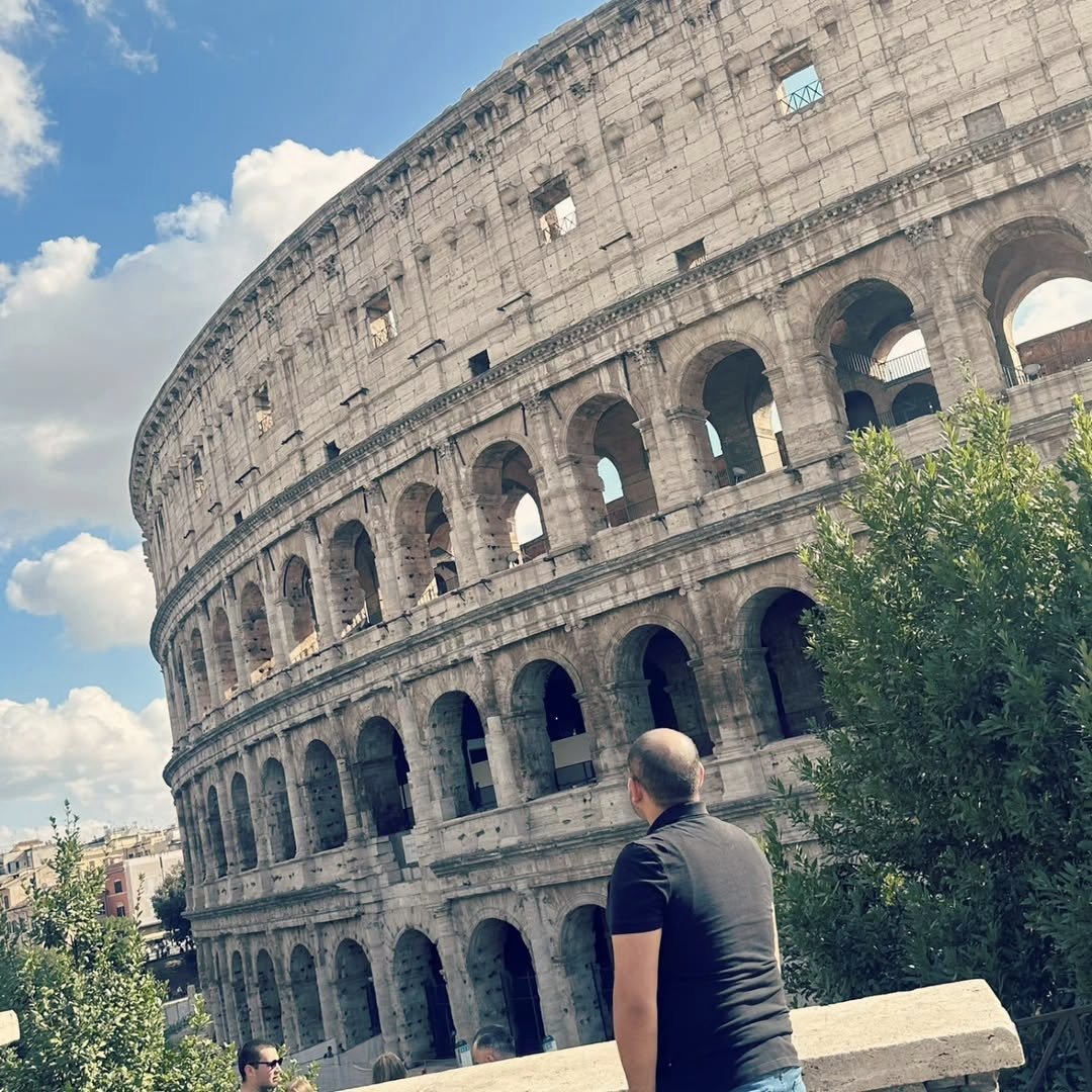 itsArslaan's tweet photo. Lost in the whispers of ancient stones, where time stands still and stories echo forever.  #Wanderlust #Rome #Colosseum https://t.co/QuoVzo8RDP