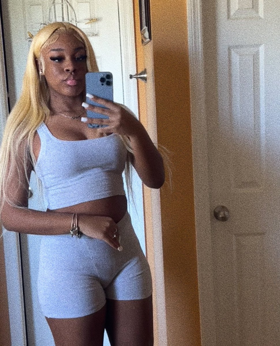 ihearttk5's tweet photo. blonde don’t owe me nothingggg😍😍😍 https://t.co/9FpOw2BXU4