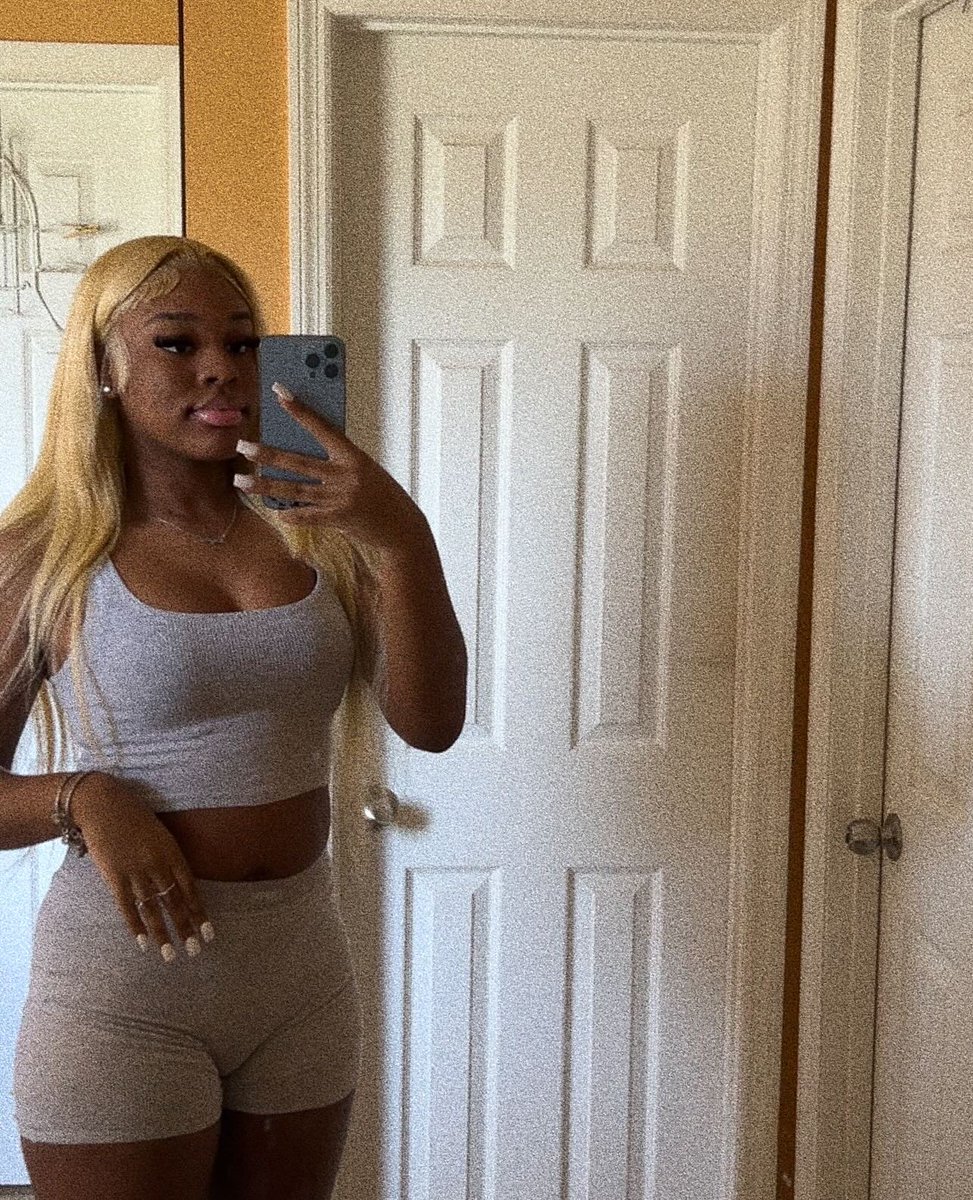 ihearttk5's tweet photo. blonde don’t owe me nothingggg😍😍😍 https://t.co/9FpOw2BXU4