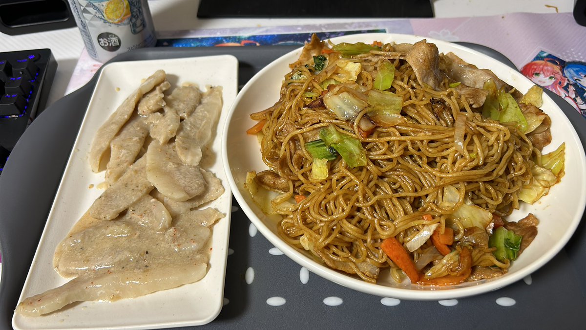 rolllol_vrc's tweet photo. 食生活が男すぎる https://t.co/ciIvvG8ho8