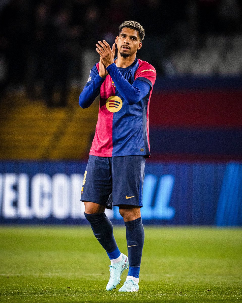 RonaldAraujo_4's tweet image. Gran noche de fútbol en casa! 🏟️💙❤️
Victoria y primer paso en la eliminatoria con un gran trabajo, equipo. Seguimos, culers! ✨🦍