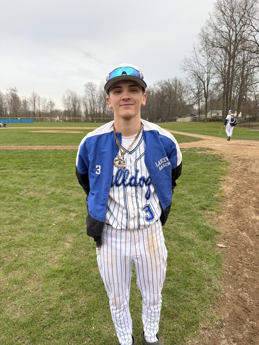Bulldogs defeat Girard 3-2! Isaiah Lantz is your big dog going 2-3 with 2 RBIs and 1 run. Gough added 2 hits. Toot and Kuchcinski add 1 and Doran adds an RBI. Nathan Paolucci is your winning pitcher 6 IP, 2 H, 7 Ks, 0 ER. Jason DeMonica gets the save!