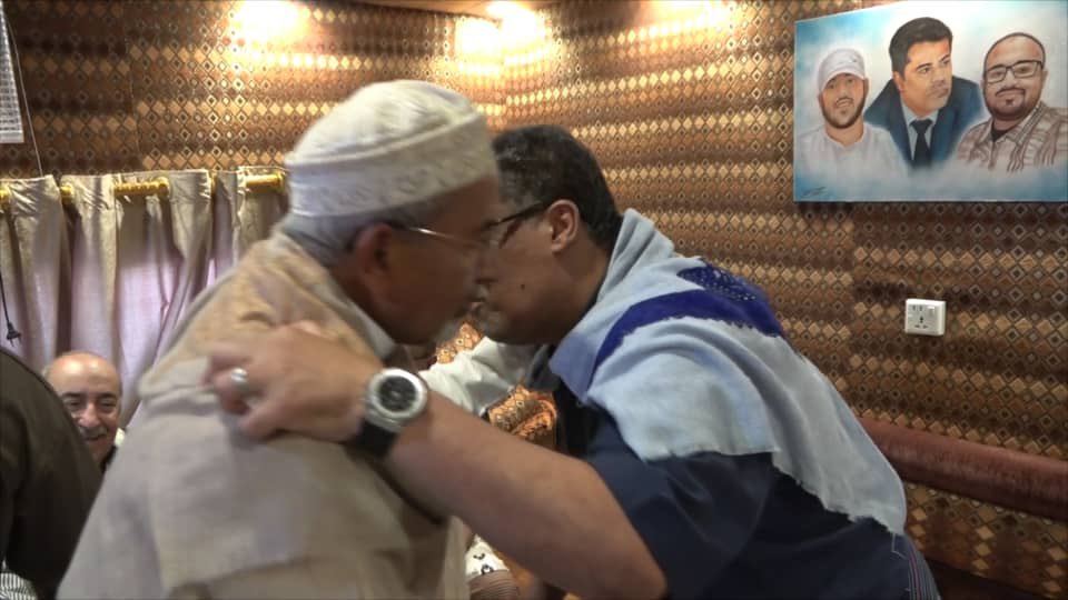 كنا ومازلنا وسنبقى اوفياء لعدن واهلنا ونعمل مانستطيع لخدمتها رغم الظروف والمشاكل التي نواجهها ولكننا من اجل عدن نتحمل كل شي بل ويهون كل شي لاجل عدن واهلها الطيبين