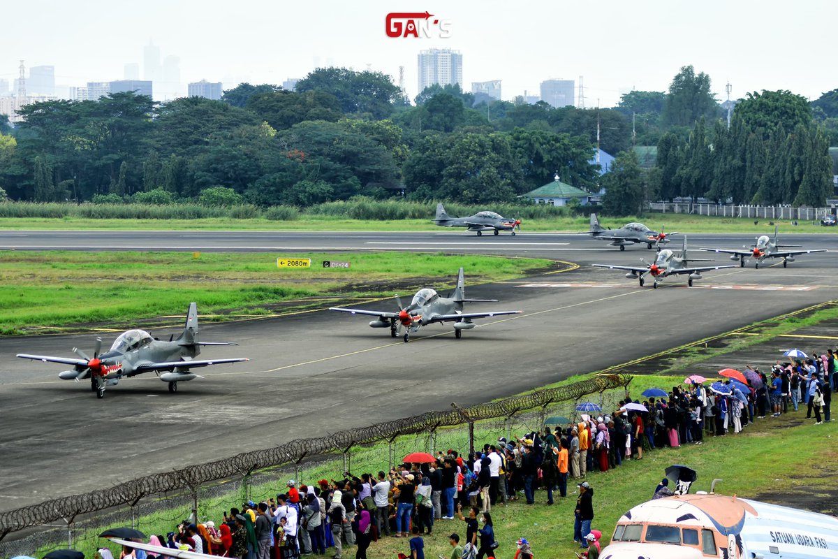 indoflyer's tweet photo. Dirgahayu TNI Angkatan Udara ke-79 @_TNIAU 

#Indoflyer #IndoflyerSpotters 

📸 Abdiel, Ardian, Gani, Adi https://t.co/Zr7lM8ES7m