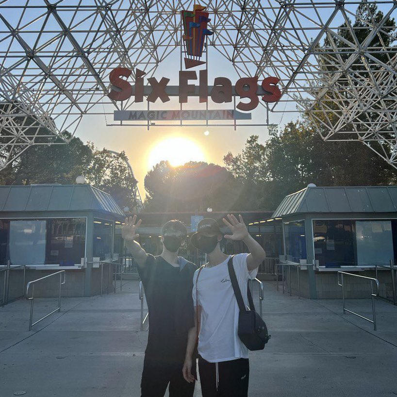 jamong1323's tweet photo. 😁😁😁😁 https://t.co/WniXGZzW9X