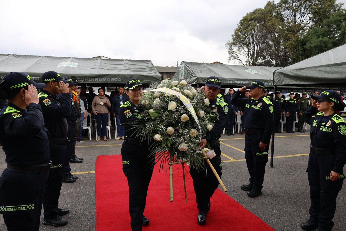 PoliciaCmarca's tweet photo. Hoy, realizamos un acto de dignificación en  homenaje a los policiales que han sufrido hechos victimizantes, en el marco del conflicto armado interno en el departamento. #DiosYPatria https://t.co/bTrxD2bkVu