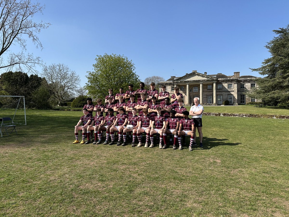 In a year of lasts for Mr Mulhern as he heads towards retirement, here is a behind the scenes shot of his final 1st XV team photo. #HabsAdamsRugby