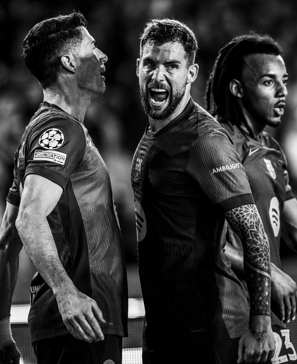InigoMartinez's tweet photo. Esto es Barcelona 👊🏼
Som-hi Barça! 💙❤️ https://t.co/j9cVLsvGAa