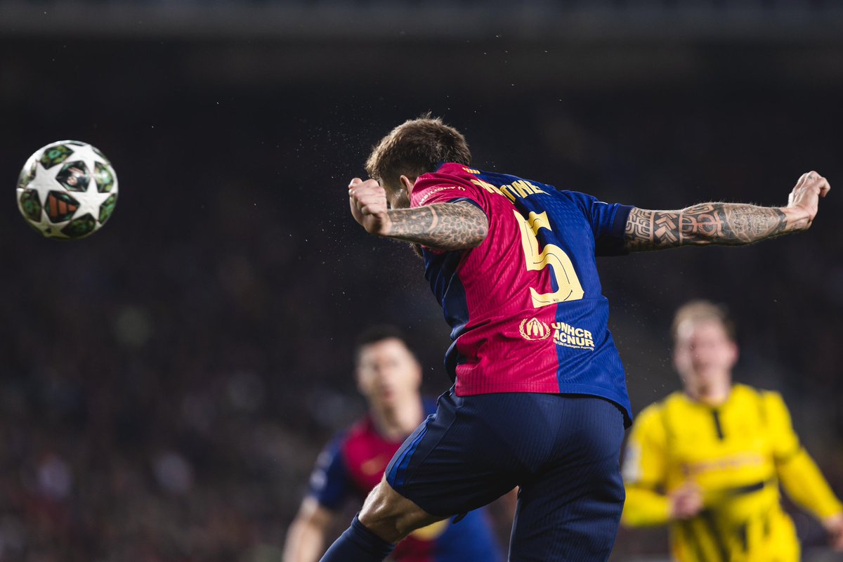 InigoMartinez's tweet photo. Esto es Barcelona 👊🏼
Som-hi Barça! 💙❤️ https://t.co/j9cVLsvGAa