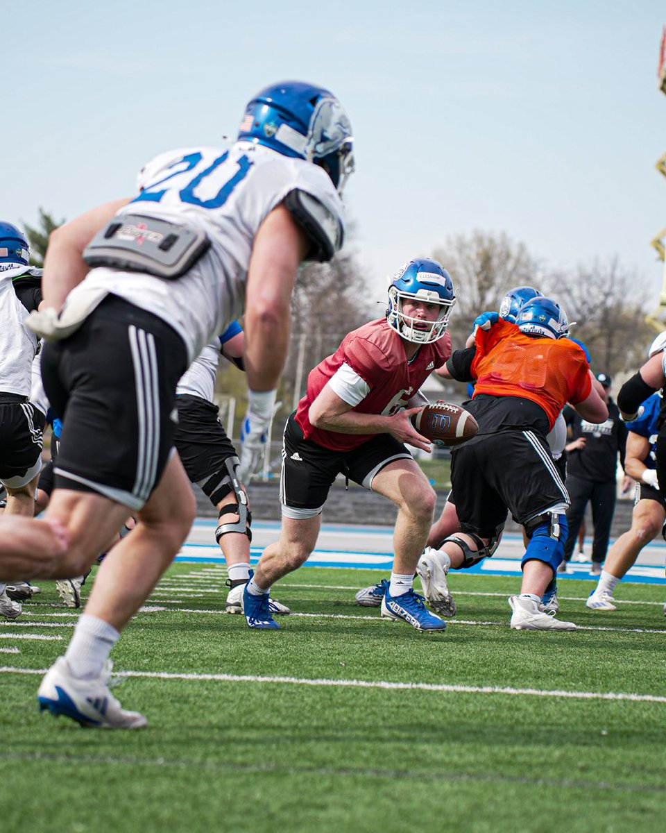 Drake Football tweet media