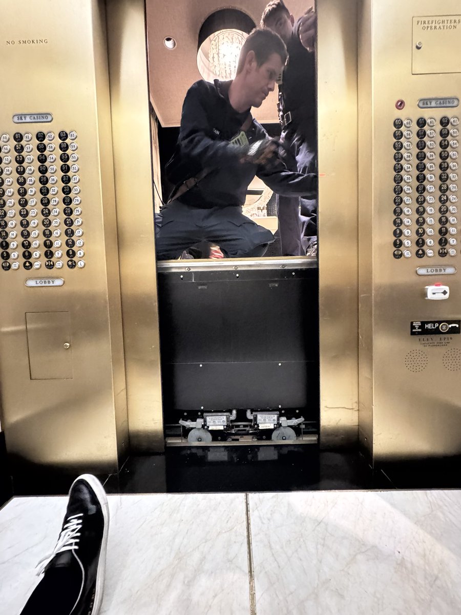 Should’ve listened to <a href="/Simi_Fehoko/">Simi Fehoko</a> smh #NoElevators