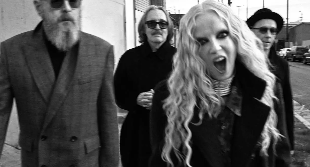 😍 <a href="/garbage/">Garbage</a> is back, baby! Listen to new track "There's No Future In Optimism" right this second!

thedailylistening.com/listen-garbage…