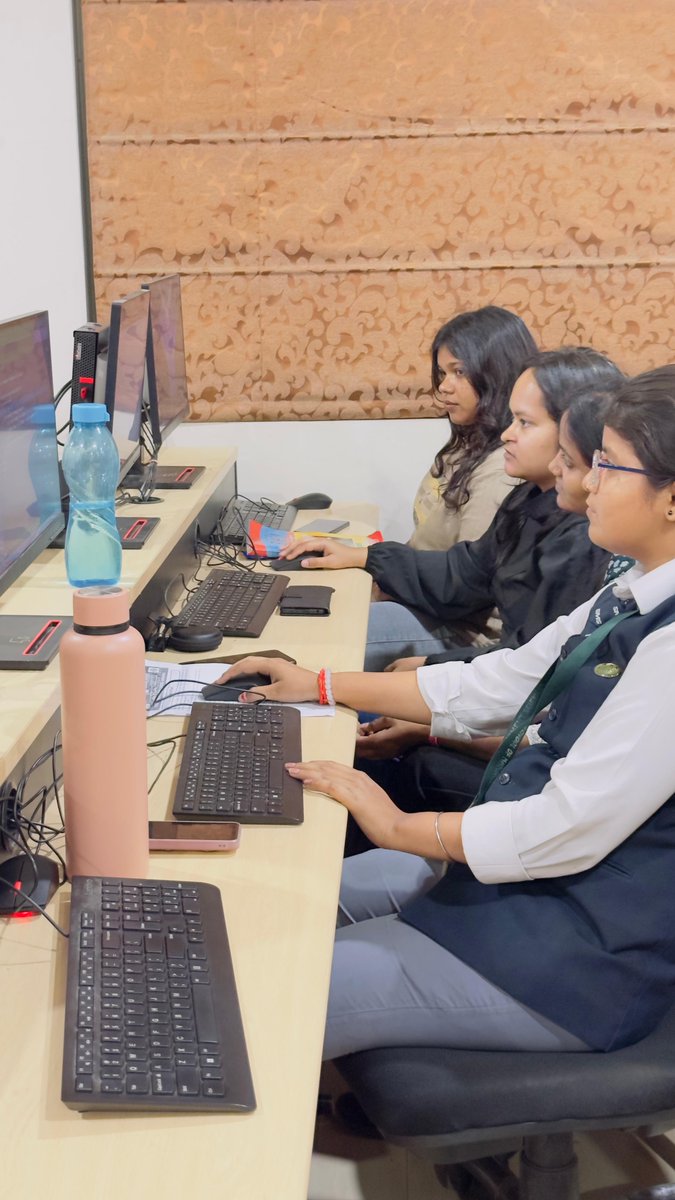 smsvaranasi's tweet image. 17 Hours Completed in TECH MARATHON-11!

The brain’s tired, but the spirit’s on fire. 

One step closer to that 24-hour finish line — let&apos;s keep the momentum alive! 

#TechMarathon11 #17HoursStrong #CodeGrind #AlmostThere #TechSprint