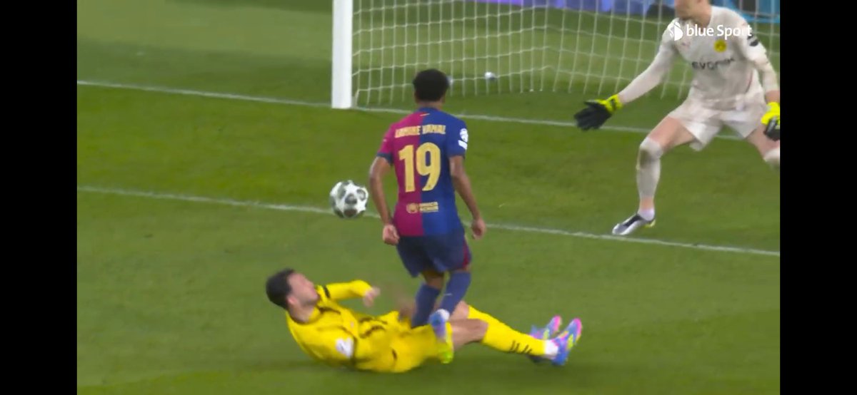 ROYSAN 🎭 tweet media