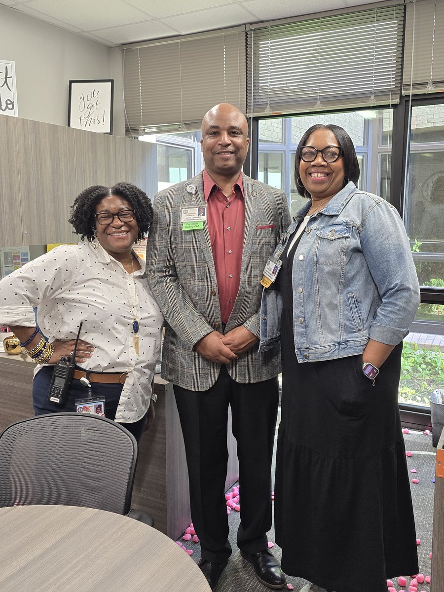 Thank you <a href="/KennethHenryJr/">Kenneth Henry Jr.</a> for visiting today! We loved showcasing the great things our Eagles 🦅 are doing. <a href="/MrsRAustin/">Rosha Austin, M.Ed</a> &amp; <a href="/YCharles32/">Yolanda Charles</a> enjoyed a quick photo 📸 to celebrate AP week! This team is FaNtAsTiC! #EaglePride #LaunchN2Learning #PathToAmazing #LiftOffEagles