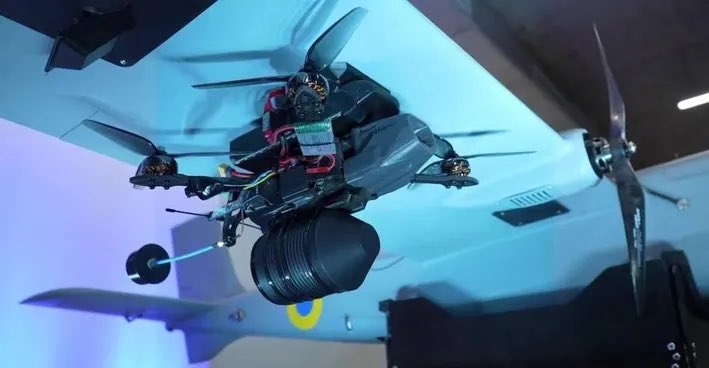 Bricktop_NAFO's tweet photo. 🤤🤤 Ukrainian Mothership Drone 🤤🤤 https://t.co/1GGMckESqJ