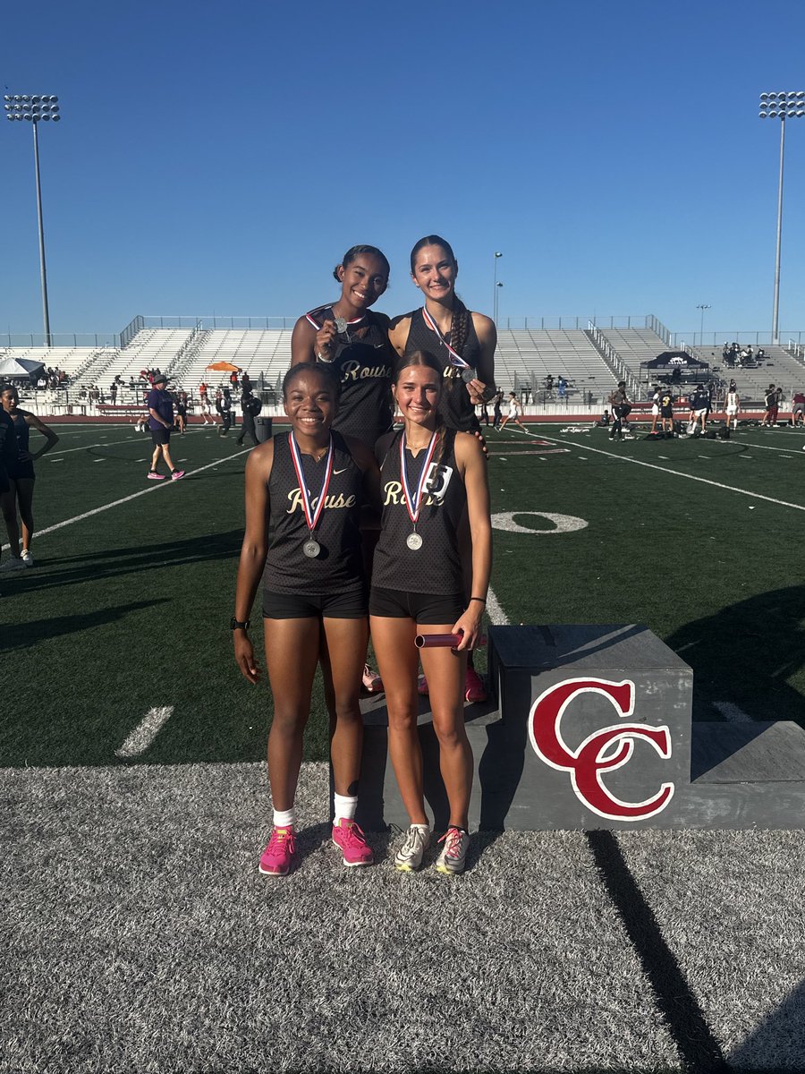 4x400m Relay Reguonal qualifiers and a new school record!