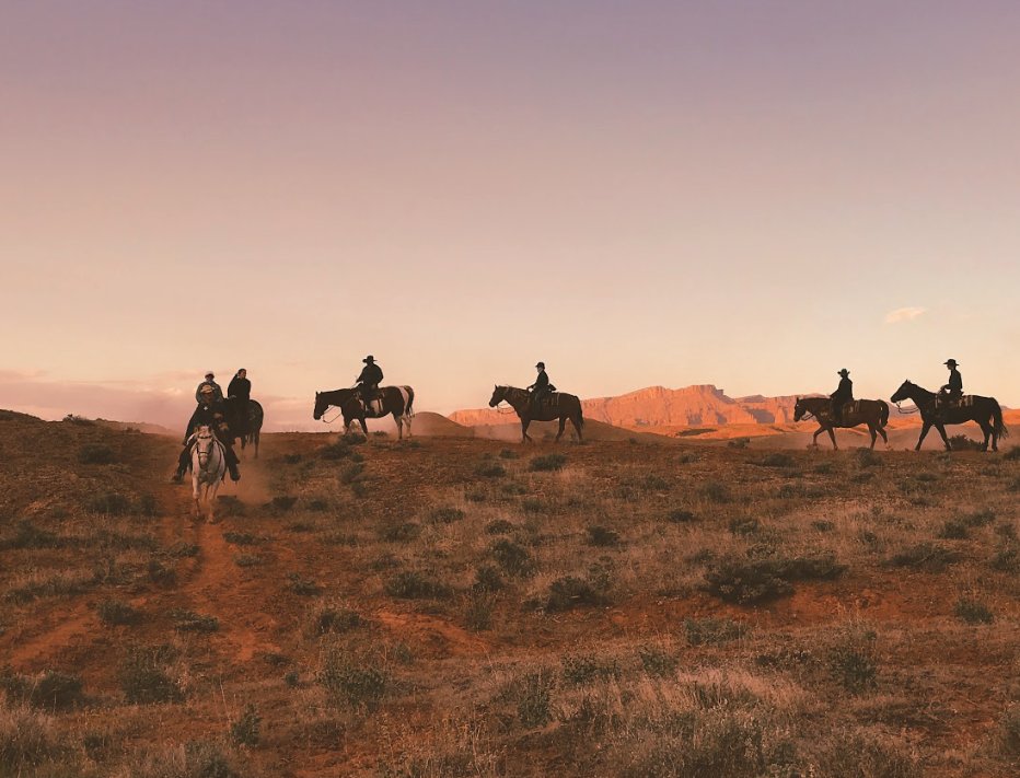 SorrelRanch's tweet photo. Whether you're a novice or an experienced rider, our friendly Wranglers are ready to guide you on unforgettable horseback riding adventures through winding canyons and under wide-open skies.

Ready to experience the beauty yourself? Book your stay at https://t.co/jhsIQsYW6U. https://t.co/CwZb6qxIqp