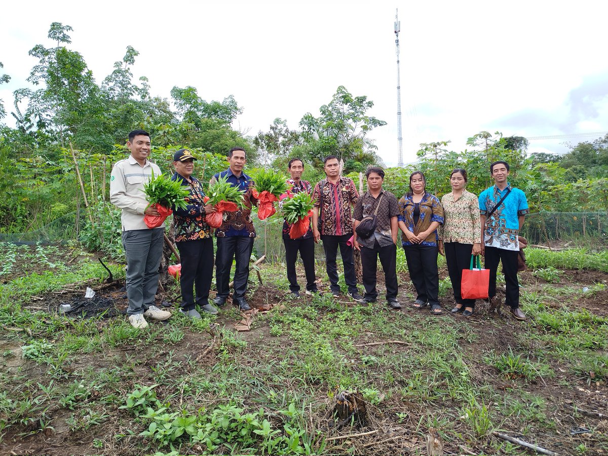 AndrewWeb14's tweet photo. PHK Pendamping Desa adalah ambisi politik dan kekuasaan Yandri Susanto dan melanggar sumpah jabatan sebagai pejabat negara @prabowo
#1040PendampingDesadiPHKMendes
#CopotMendesYandriCaweCawePolitik https://t.co/5HwQIXXmVC