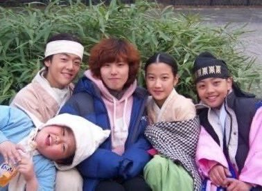 selena_imnida's tweet photo. Besties for life💛

Last pic caption… 
YJG: “Thanks to you, it was always good”

#문가영 #MunKaYoung 
#여진구 #YeoJinGoo https://t.co/E5O6HLmX3H