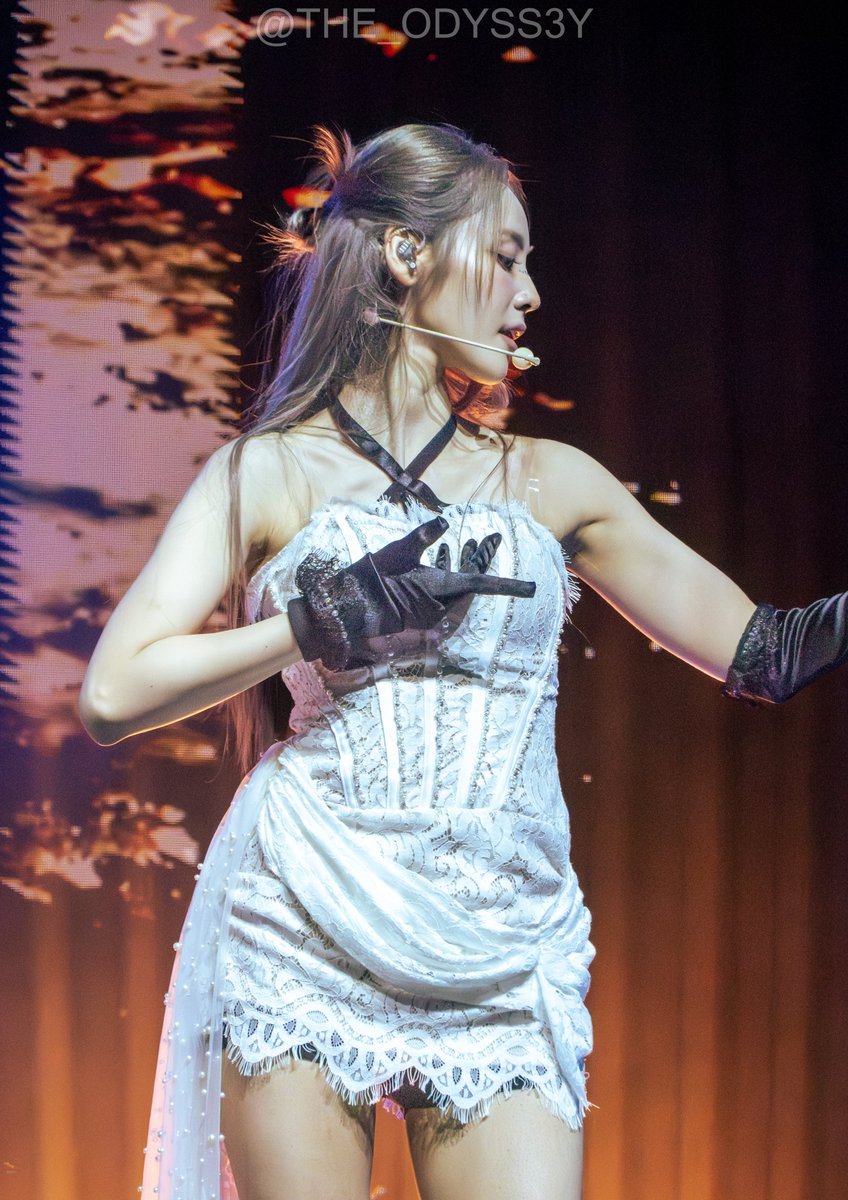 THE_ODYSS3Y's tweet photo. 250328 Jinsoul ARTMS Lunar Theory In Chicago
#artmsinchicago #lunartheorychicago #lunartheory #Lunar_Theory #ARTMS #아르테미스 #진솔 #Jinsoul https://t.co/VySliraebK